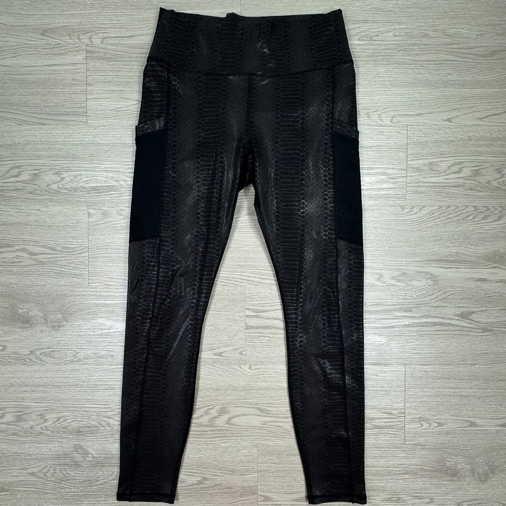 Fabletics Womens Leggings PowerHold Black Snakeskin Foil Pockets Small(?) Sporty